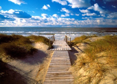 Калининград, ранее известный как Кенигсберг&nbsp;&mdash; уникальный российский регион, окруженный Польшей и Литвой и выходящий к Балтийскому морю. ...