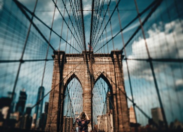 Работа фотографа в узком смысле представляет собой непосредственно фотосъёмку. В широком смысле фотограф &mdash; человек, в чьи задачи входит подготовка к проведению съёмок.
